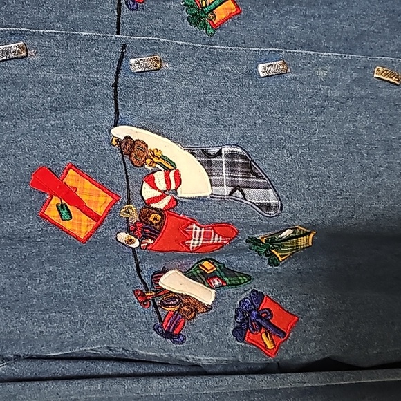 New Directions Denim Long Sleeve Christmas Shirt Embroidered Sz S Silver Buttons - Picture 2 of 5